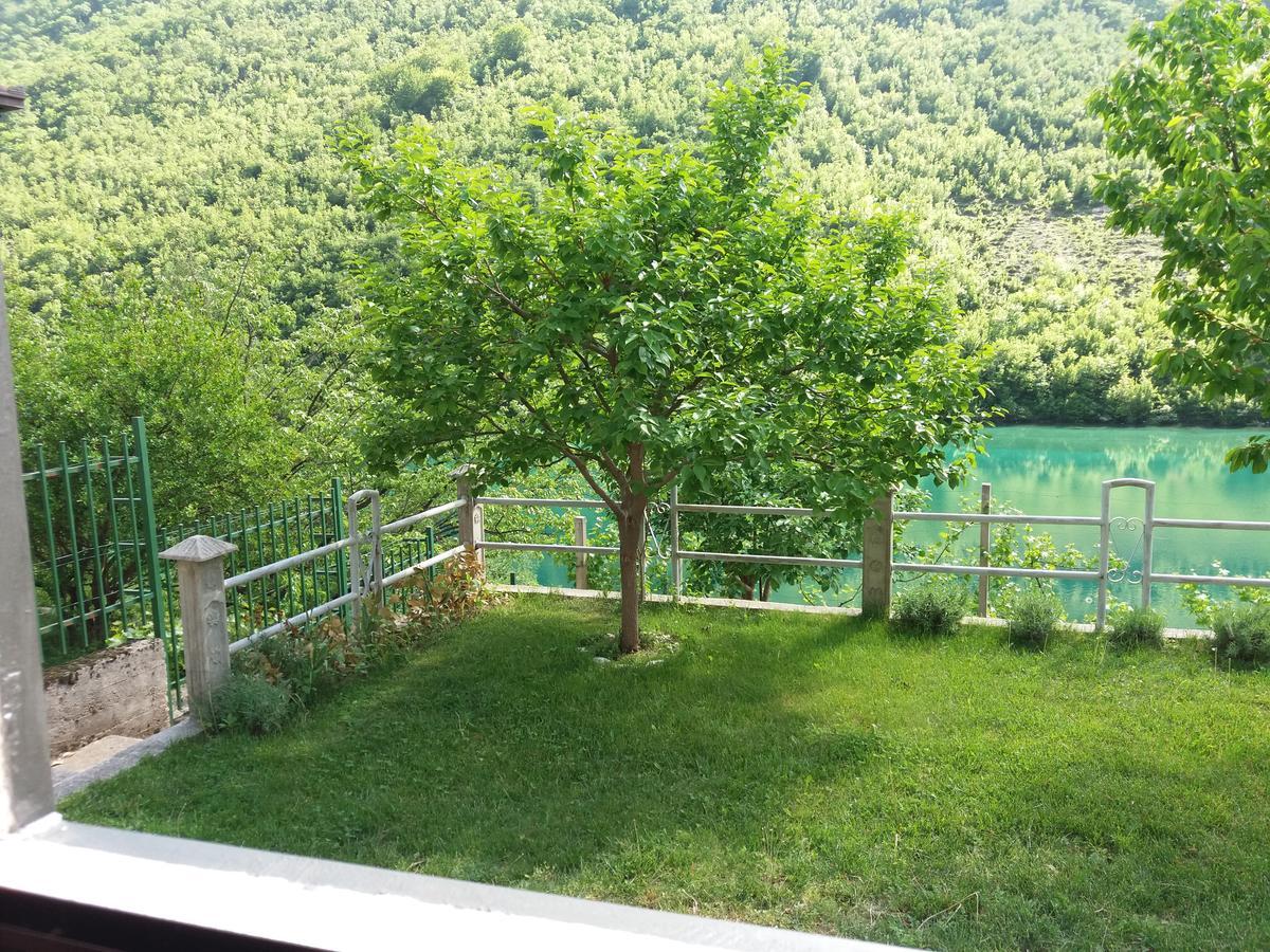 Kuca Lavanda Dreznjak Bagian luar foto