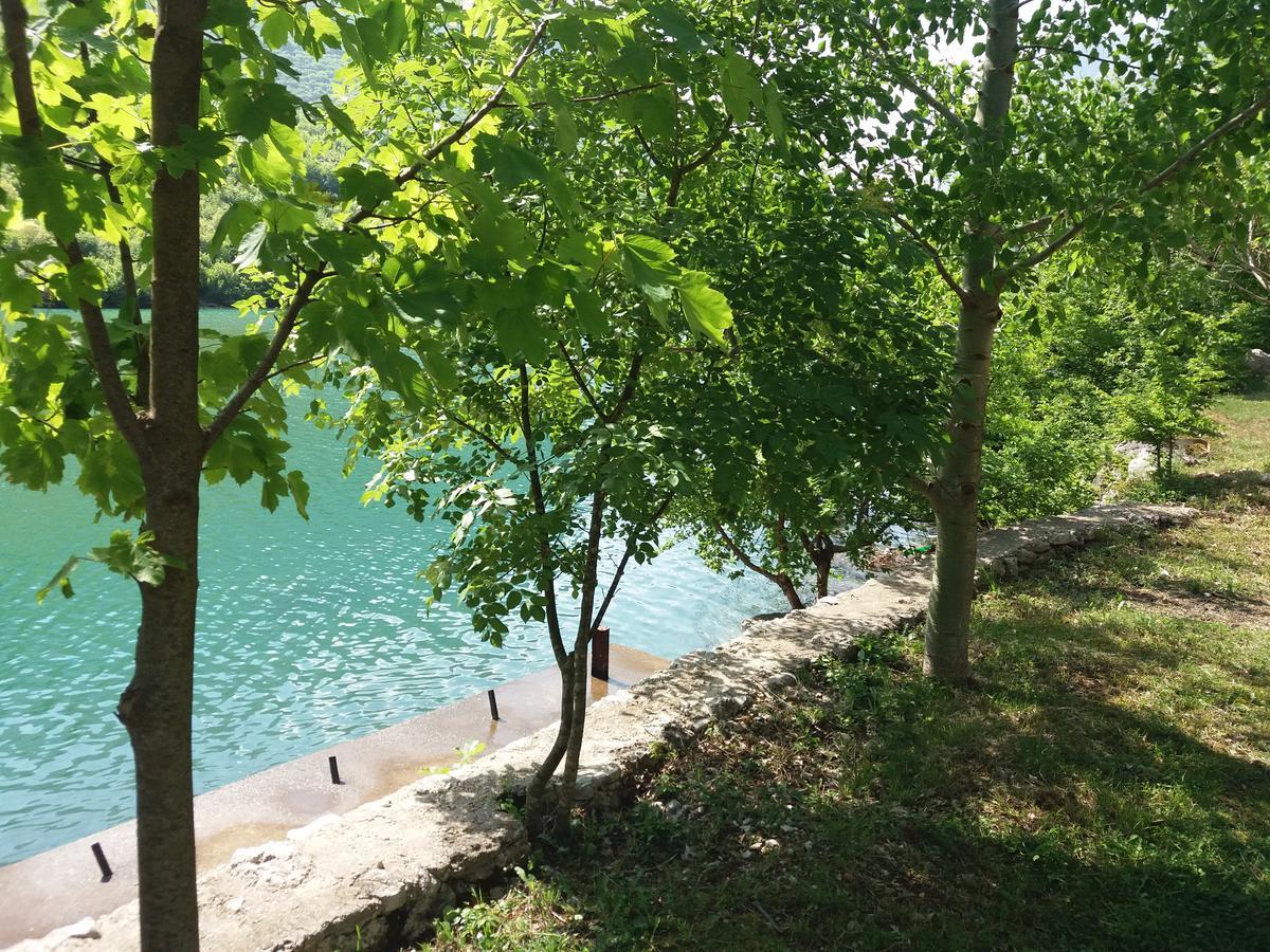 Kuca Lavanda Dreznjak Bagian luar foto