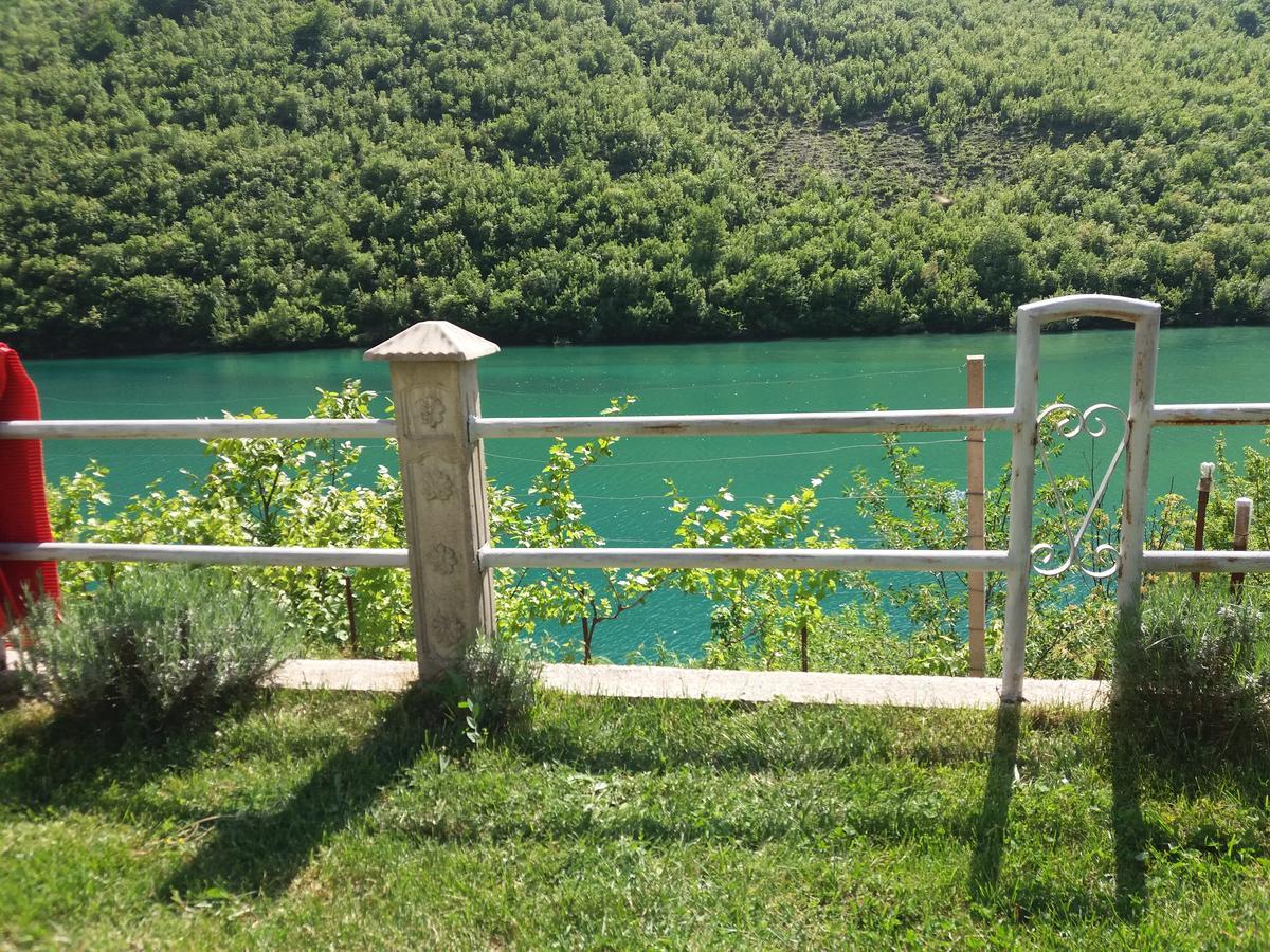 Kuca Lavanda Dreznjak Bagian luar foto