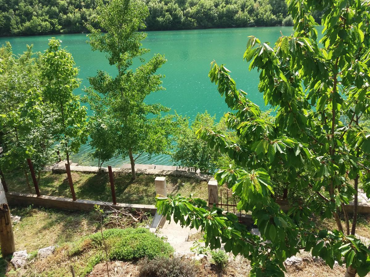 Kuca Lavanda Dreznjak Bagian luar foto